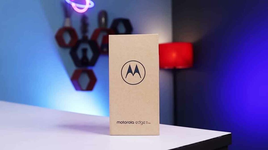 Motorola Edge 30 Ultra 1