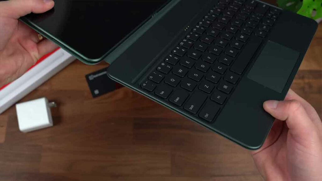 OnePlus Magnetic Keyboard attached to OnePlus Pad