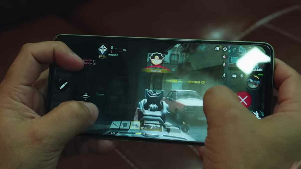 Playing COD Mobile on OnePlus Nord CE 3 Lite 5G 