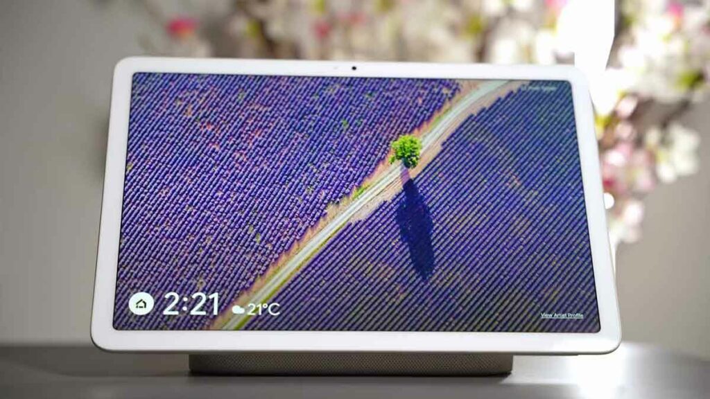 Google Pixel Tablet on dock with smart display on