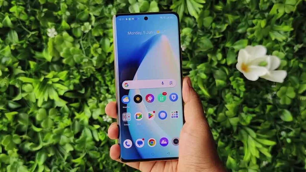 RealMe 11 Pro 5G Front Display 3