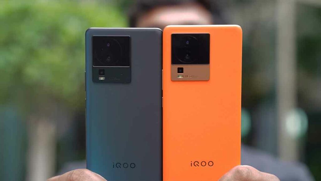 iQOO Neo 7 Pro Dark Storm and Fearless Flame Color Closer Look